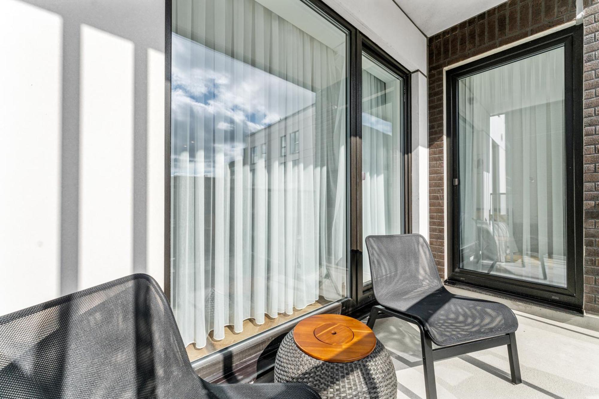 50m2 Near Japanese Garden - 3rd Floor Lejlighed