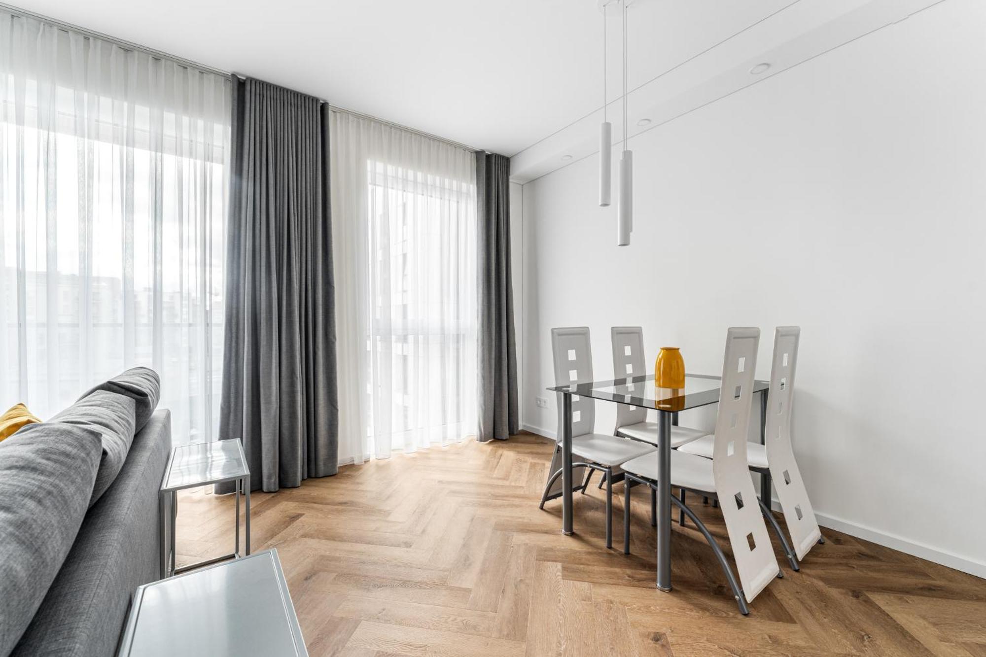 50m2 Near Japanese Garden - 3rd Floor *