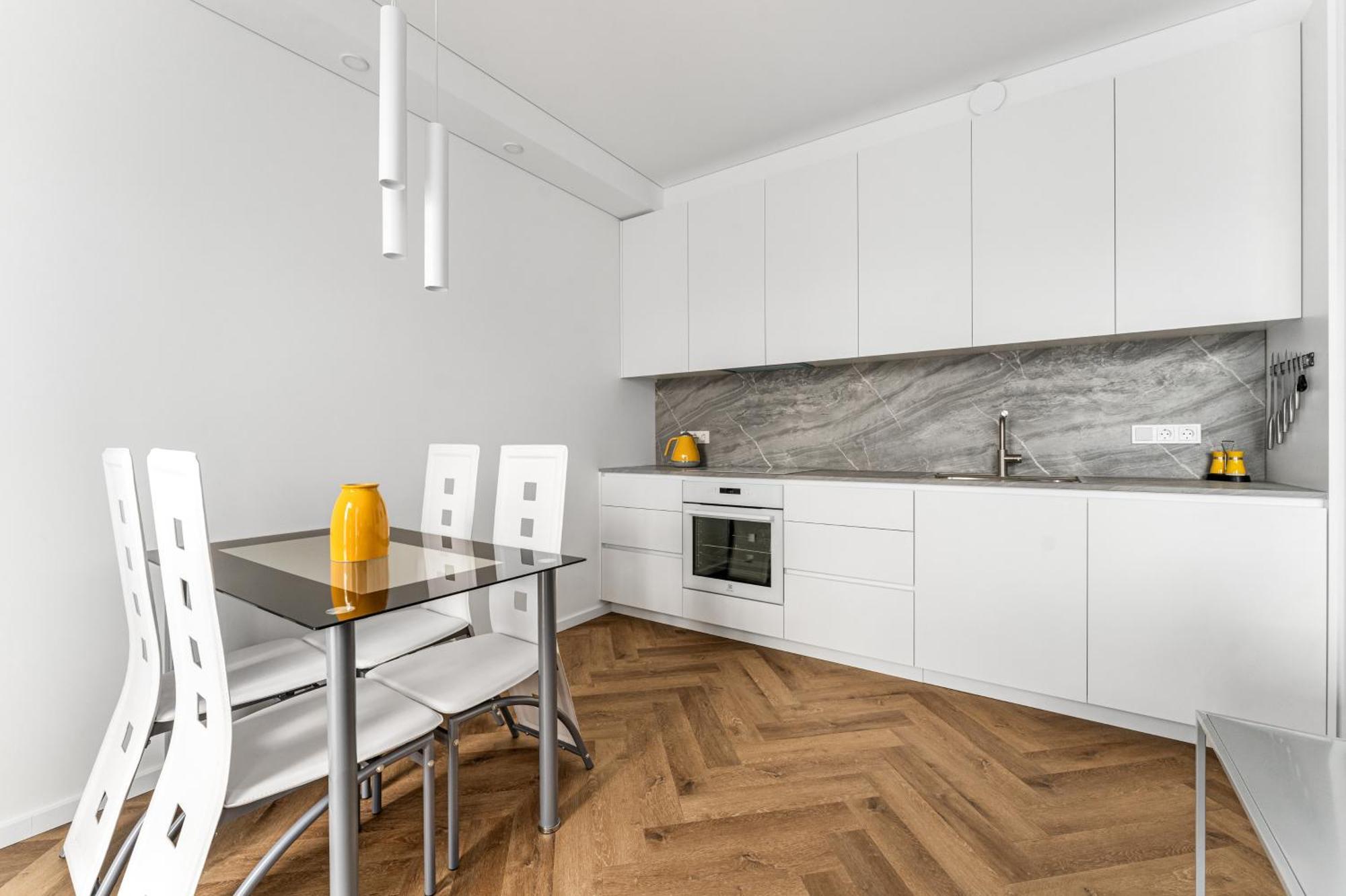 50m2 Near Japanese Garden - 3rd Floor Lejlighed